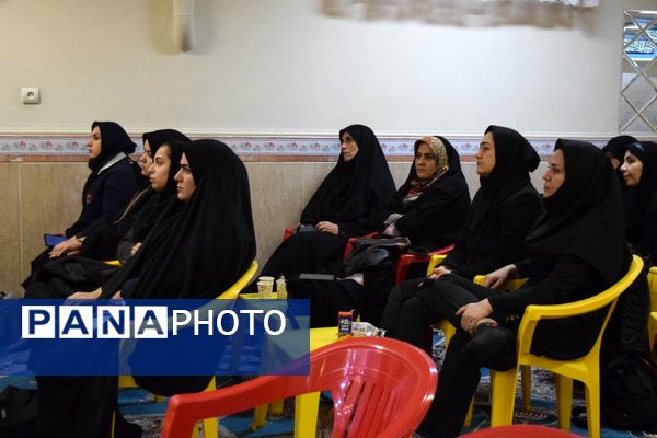ارتقای سلامت دانش‌آموزان با برگزاری کارگاه آموزشی در مدرسه دخترانه حضرت معصومه(س)