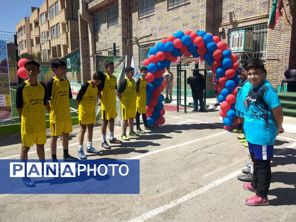 از زمین چمن تا میدان همدلی