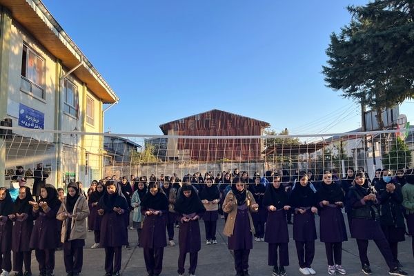 صبحگاه تشکیلاتی در مدرسه شبخ فضل الله نوری کومله