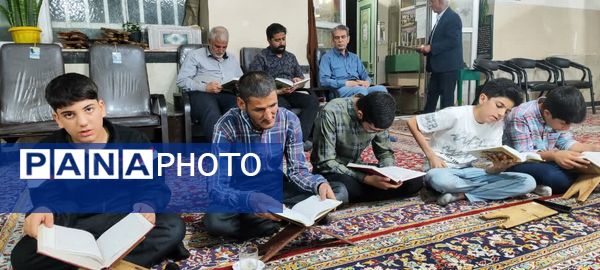 محفل انس با قرآن کریم به یاد شهدای ارتش در شهرستان کاشمر