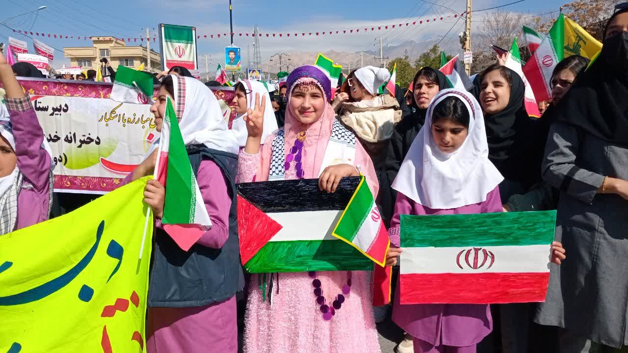 حضور پرشور دانش‌آموزان کهگیلویه و بویراحمد در راهپیمایی ۱۳ آبان