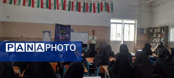  گرامیداشت هفته نیروی انتظامی در آموزشگاه مرحوم پاکدل خلیل آباد 