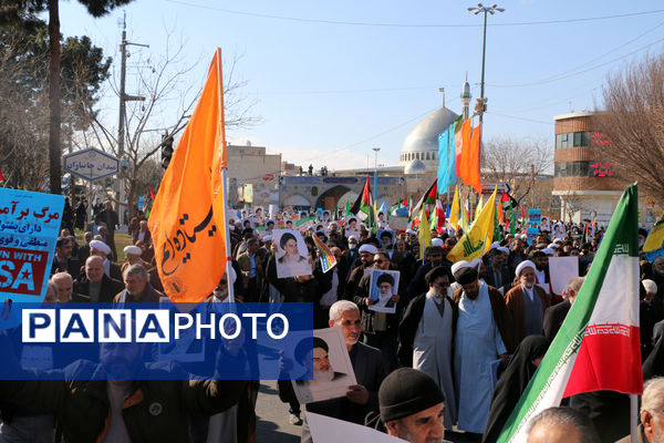 جلوه‌های حضور نوجوانان در راهپیمایی شکرانه پیروزی غزه