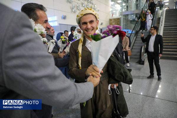 مراسم استقبال بازگشت اولین کاروان عمره گذار دانش آموزان پسر