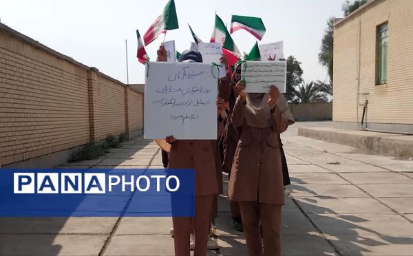 گرامیداشت روز دانش‌آموز در مدرسه شکوه زاویه 