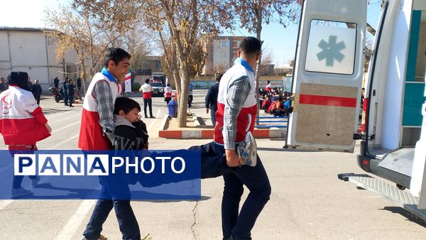 مدرسه شهید فاضل شهرکرد میزبان مانور زلزله و آمادگی دانش‌آموزان