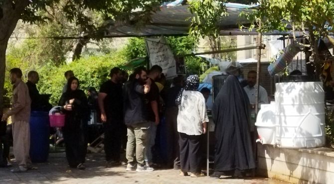 حضور پرشور زائرین اربعین در موکب راه کربلا شهر ایلام 