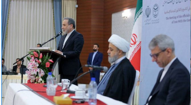 عراقچی: همواره آماده گفت‌وگوهای شرافتمندانه و عادلانه بوده‌ایم