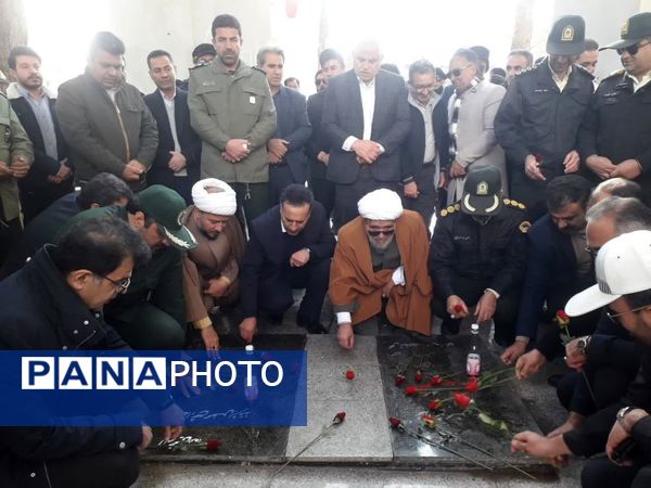 مراسم گلباران مزار شهدا و رژه خودرویی در شهرستان سملقان