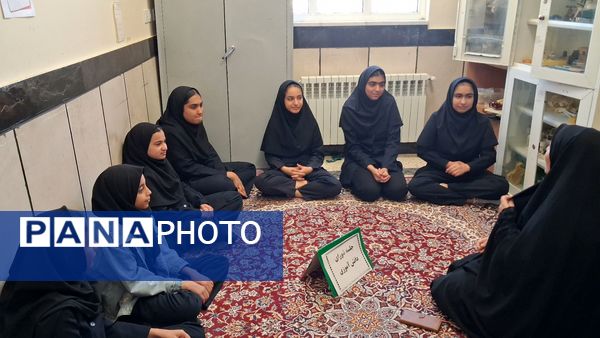 نخستین جلسه شورای دانش‌آموزی مدرسه مادر مهربان خلیل آباد 