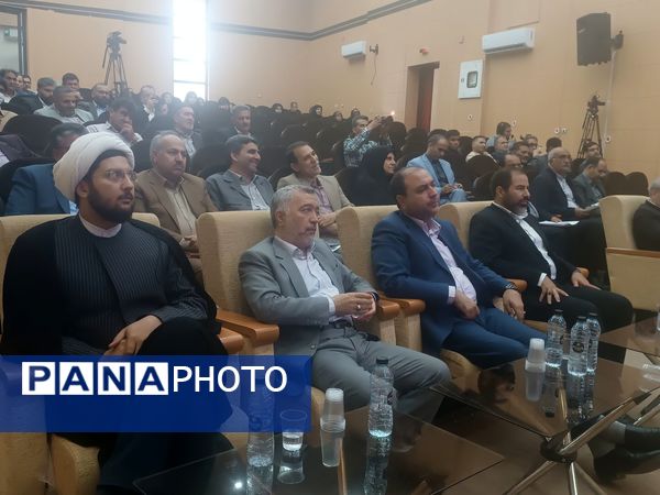 همایش و کارگاه های تبیین نهضت توسعه فضاهای آموزش و پرورش خراسان رضوی در نیشابور