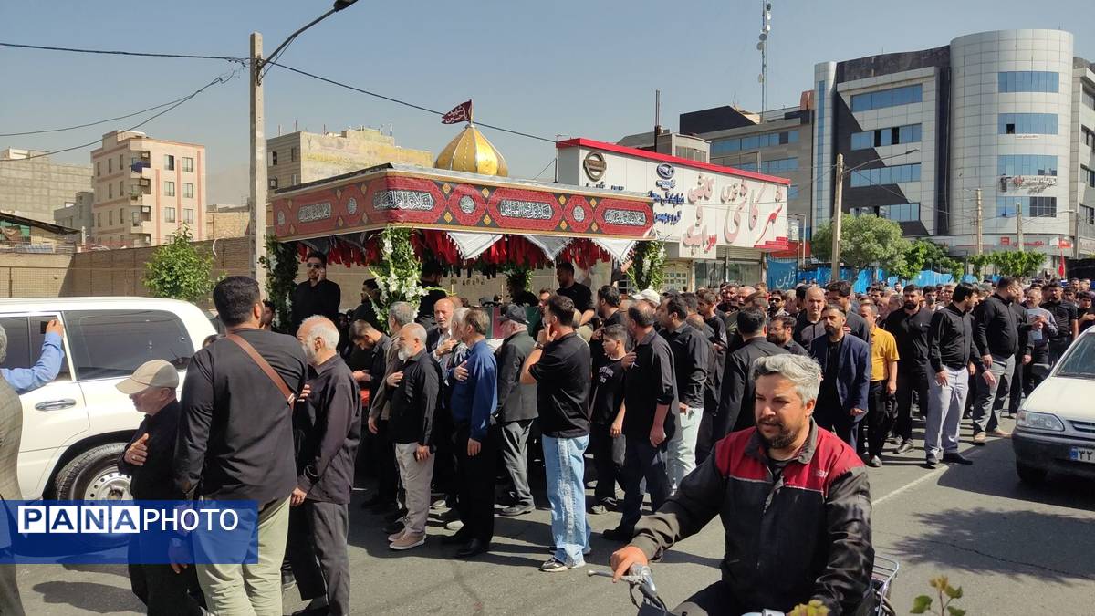 مراسم تشیع و تدفین شهید مصطفی صالحی مقدم در گلزار شهدا شهرستان قدس