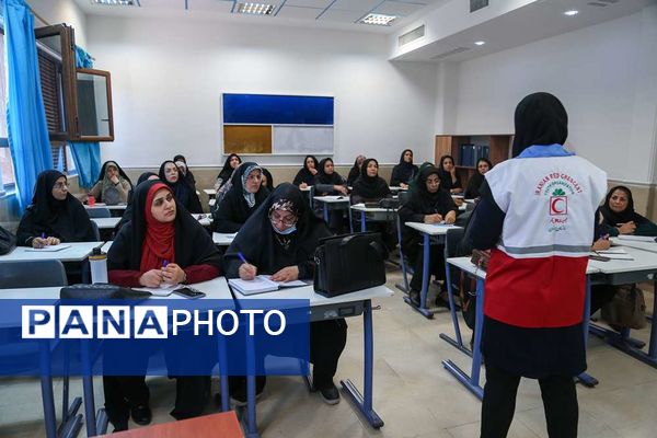 دومین دوره کمک‌های اولیه و امداد ویژه معلمان شهر کرمان