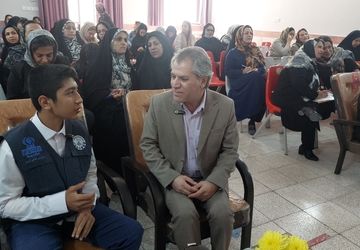 انتخابات انجمن اولیا و مربیان در دبستان صالحه
