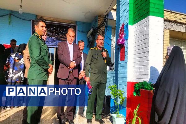 نواختن زنگ مدرسه عشق به‌مناسبت گرامیداشت هفته بسیج در شهرستان باشت