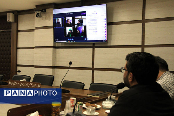 گفت‌وگوی صمیمی مدیرعامل خبرگزاری پانا با دانش‌آموزخبرنگاران استان‌ها