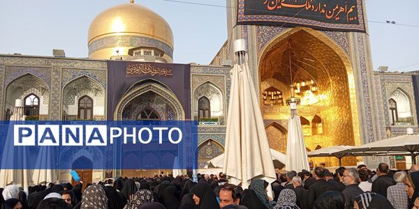 مراسم زنجیر زنی و سینه زنی به مناسبت شهادت امام رضا علیه السلام 