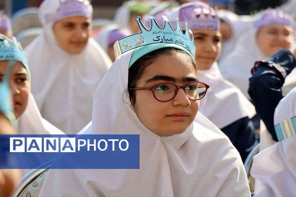 ویژه برنامه ماجراجویی در سرزمین علم در مدارس شهرستان پاکدشت 