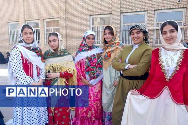 صبحی سالم در دبیرستان دخترانه فرهنگ قرچک