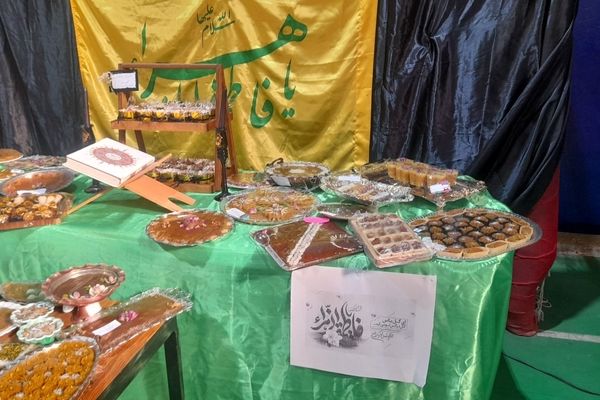 توزیع نذورات به همت دانش‌آموزان برگزار شد