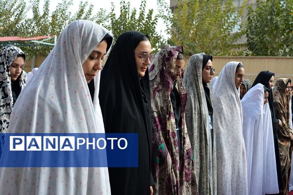 نماز باران، همخوانی زمین و آسمان در دبیرستان ولایت بهارستان‌دو