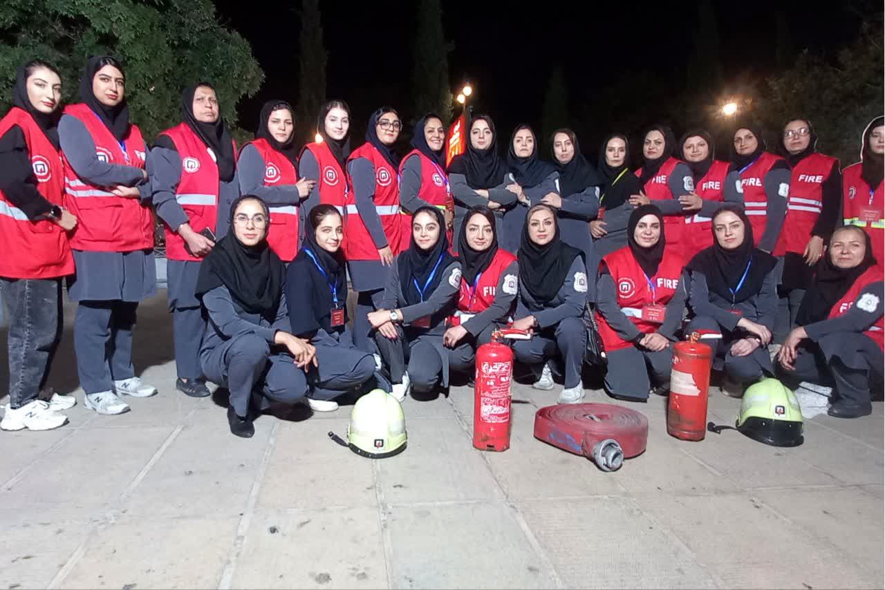 قهرمانانی بی‌ادعا که در نبرد با شعله‌های خانمان سوز جوانه‌های امید را می رویانند