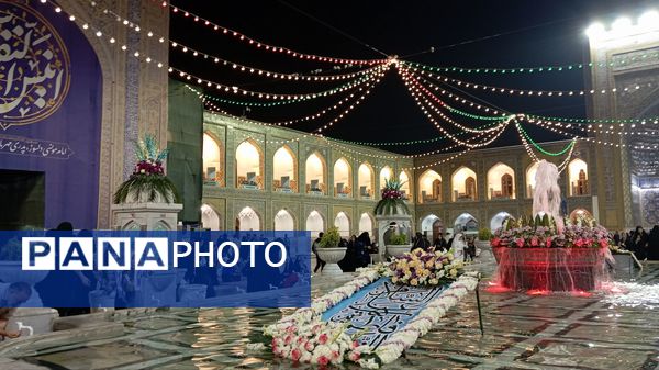 گل آرایی و چراغانی حرم رضوی 