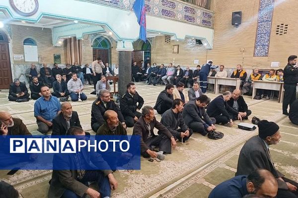 برپایی میزخدمت باحضور مسئولان و نمایندگان قوای مجریه و مقننه در بخش خاوران شهرستان ری