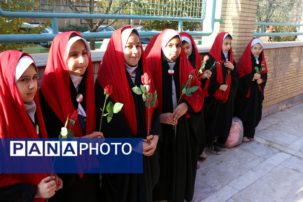 جشن دانش‌آموزی سالروز تولد شهید مهدی هندویان