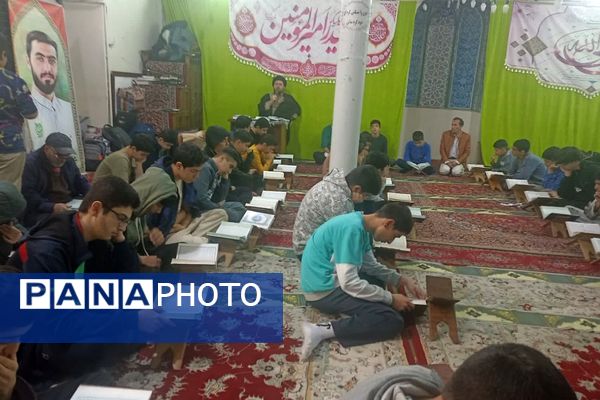 اجرای برنامه‌های متنوع برای دانش آموزان معتکف ناحیه دو شهرری 