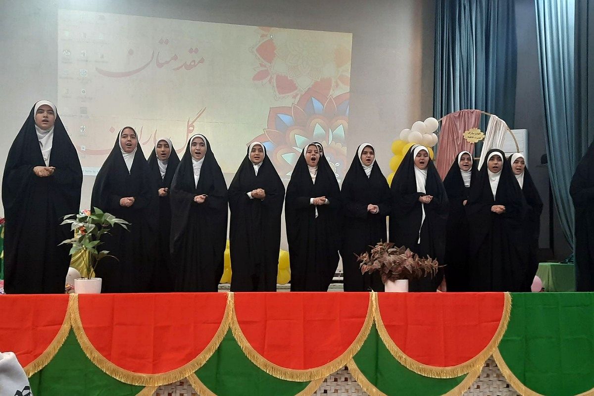 جشن میلاد حضرت زهرا(س) و روز مادر دبیرستان ریحانه النبی باقرشهر 
