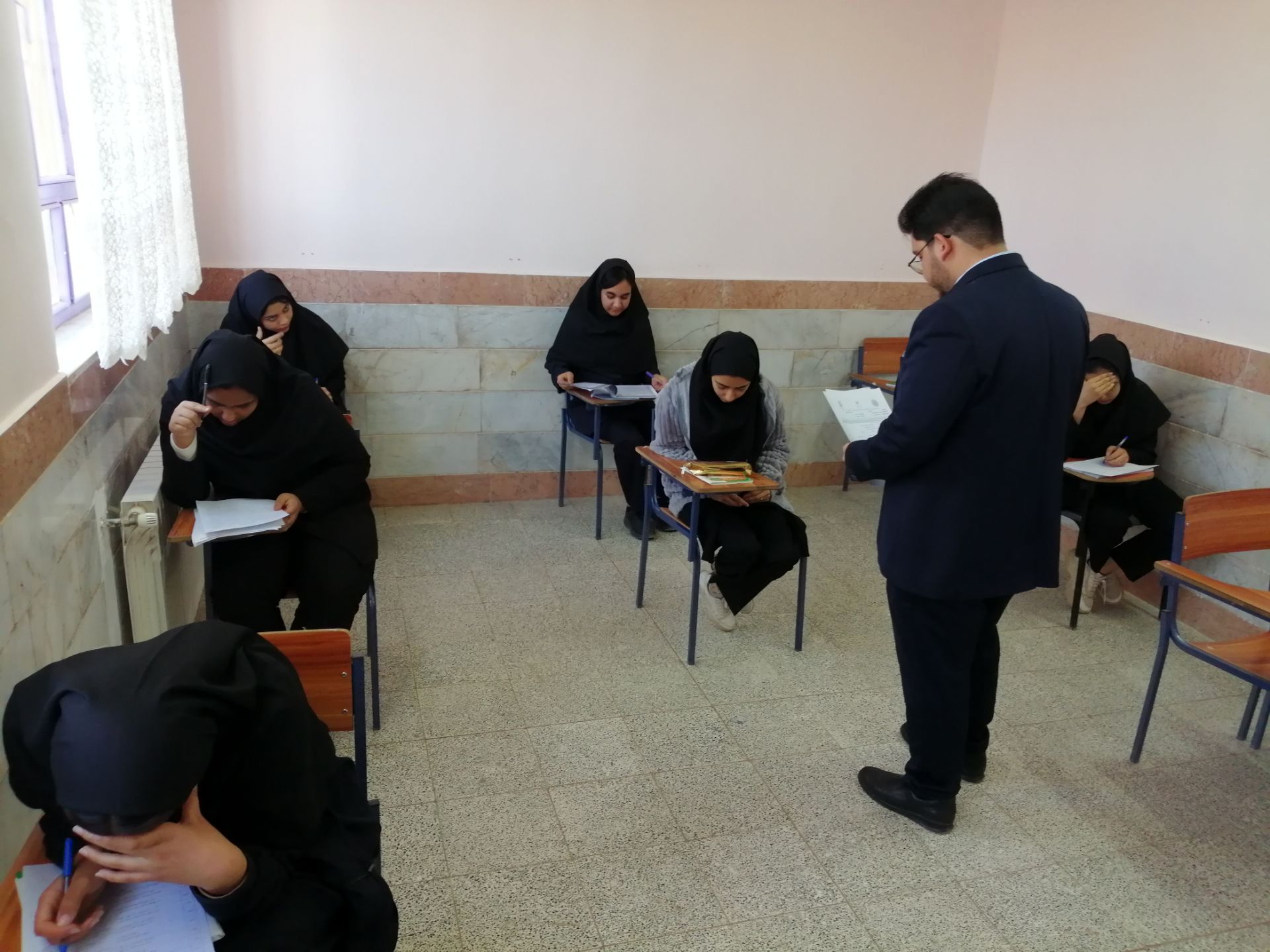 مرحله مدرسه‌ای مسابقات قرآن، عترت و نماز مدارس محروم منطقه جلگه‌رخ برگزار شد