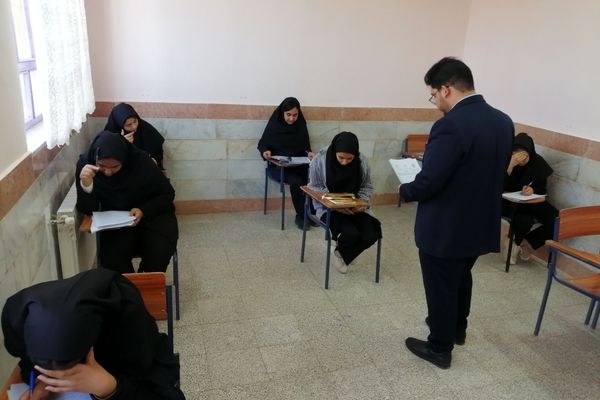 مرحله مدرسه‌ای مسابقات قرآن، عترت و نماز مدارس محروم منطقه جلگه‌رخ برگزار شد