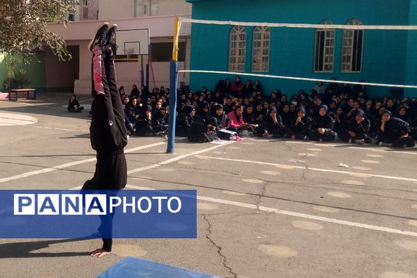 هفته تربیت بدنی در مدارس دکتر رزمی و شهید مجید مجیدی ناحیه دو شهرری 