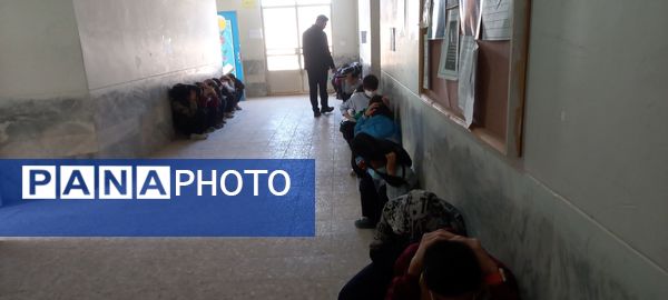 مانور زلزله در مدرسه امام خمینی (ره) منطقه بیرانوند