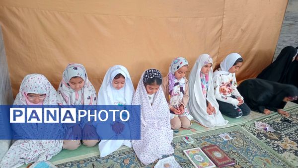 نماز جمعه با حضور دانش‌آموزان فعال بسیجی شهر بن