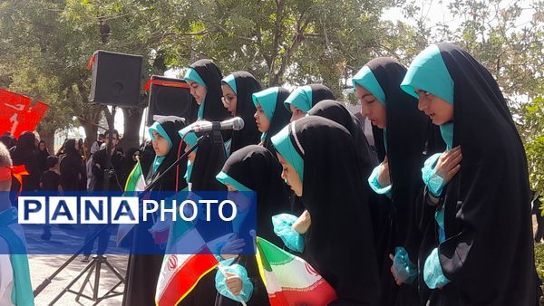 پیاده‌روی جاماندگان اربعین با حضور پرشور مردم حسینی نیشابور