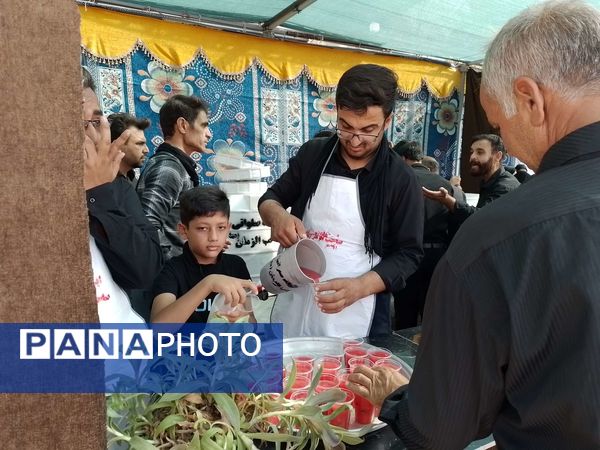 برپایی ایستگاه صلواتی در روستای نقاب شهرستان خلیل آباد