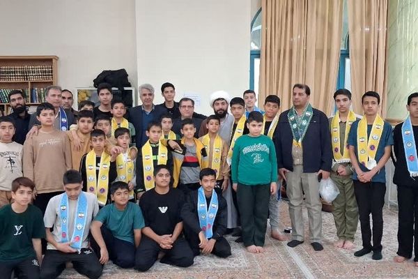 حضور مدیر آموزش و پرورش کاشمر در جمع معتکفین مسجد جامع کاشمر