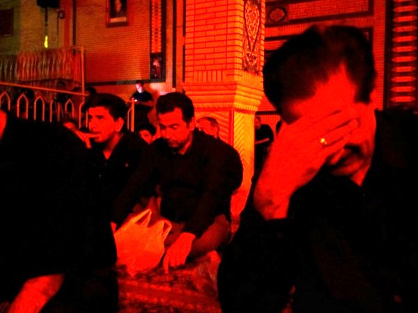 حضور حماسی جوانان و نوجوانان در شب هشتم محرم کاشمر