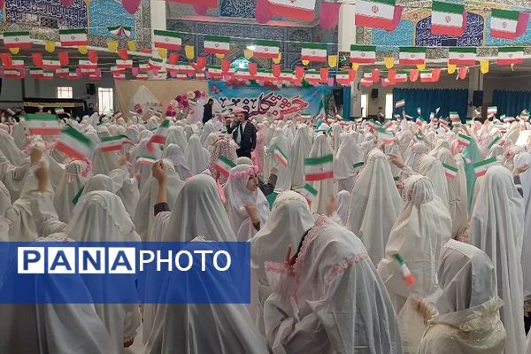 برگزاری جشن تکلیف مختص ۱۰۰۰ دانش‌آموز دختر در مسجد سلمان فارسی