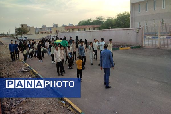 حرکت خودجوش نوجوانان بوموسی به‌مناسبت تشییع و خاکسپاری نمادین شهید نصرالله