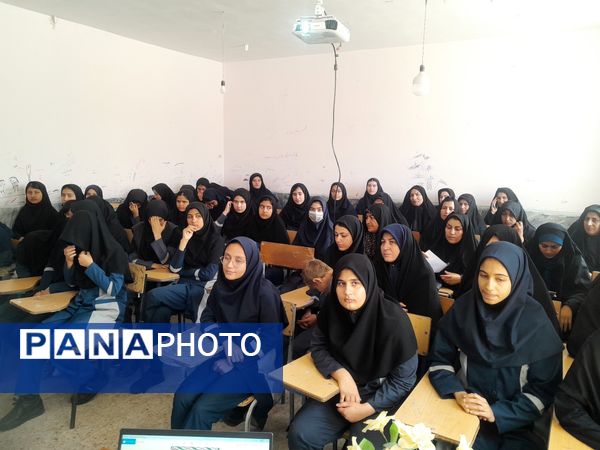 کارگاه‌های هدایت تحصیلی و معرفی مشاغل در مدارس کوهنانی