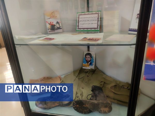 نمایشگاه یاد یاران در آرامگاه شهید مدرس شهرستان کاشمر