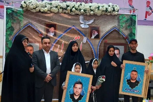 برگزاری یادواره شهدای اقتدار با محوریت خانواده‌های شهید مهری و عیوضی در اسلامشهر