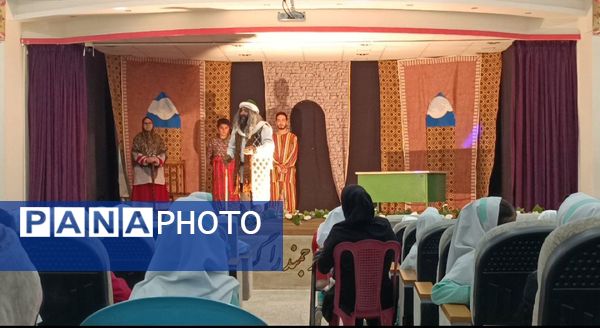 اجرای تئاتر «قصه‌ ما‌ مَثل‌ شد‌ حسنی‌ ما» در خلیل آباد