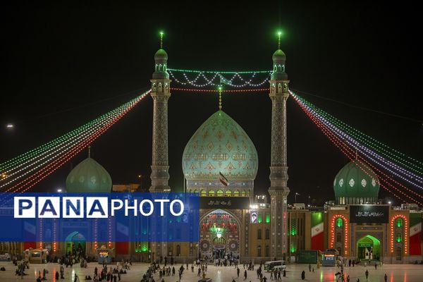 رصد زیباترین خسوف قرن از آسمان مسجد جمکران