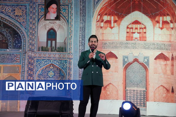 جشنی دهه کرامت در حرم زینبیه