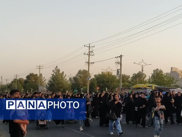 پیاده روی جاماندگان اربعین در کاشمر