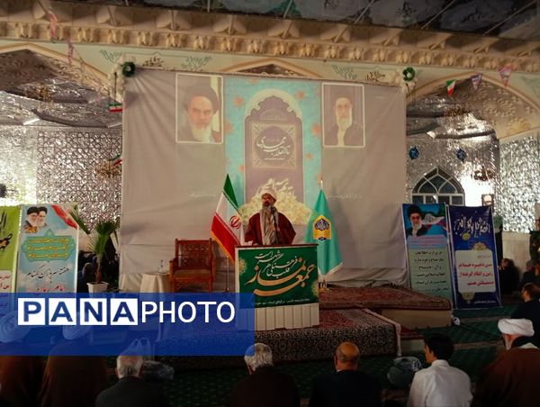نماز جمعه این هفته شهرستان کاشمر با حضور پر رنگ مردم شهرستان کاشمر برگزار شد 